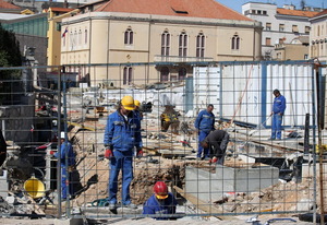 Neka Peovićka i Škoro pozovu svoje članstvo na bauštele