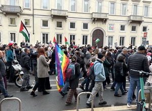 Granične kontrole i zastave duginih boja na prosvjedu za Palestince