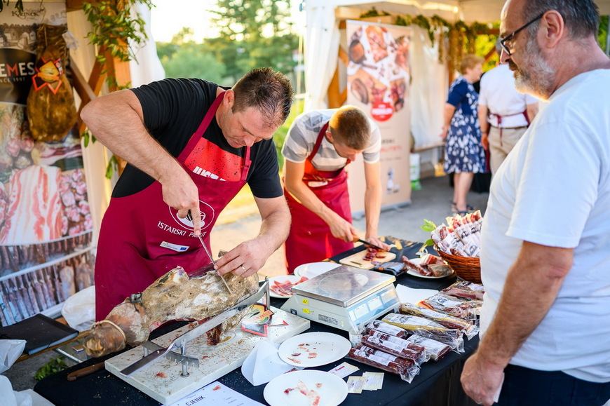 S prošlogodišnjeg Ljetnog festivala istarskog pršuta