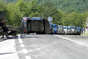 Prevrnuo se auto kod Krapna: 'Tri osobe zatražile liječničku pomoć'