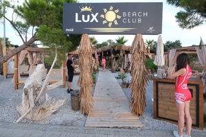 U srijedu u beach clubu Lux slavi se ljetno Valentinovo!