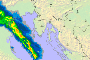 Nevera stiže u Istru. Bilježi se 3.000 munja. A idući tjedan izgleda moćno!