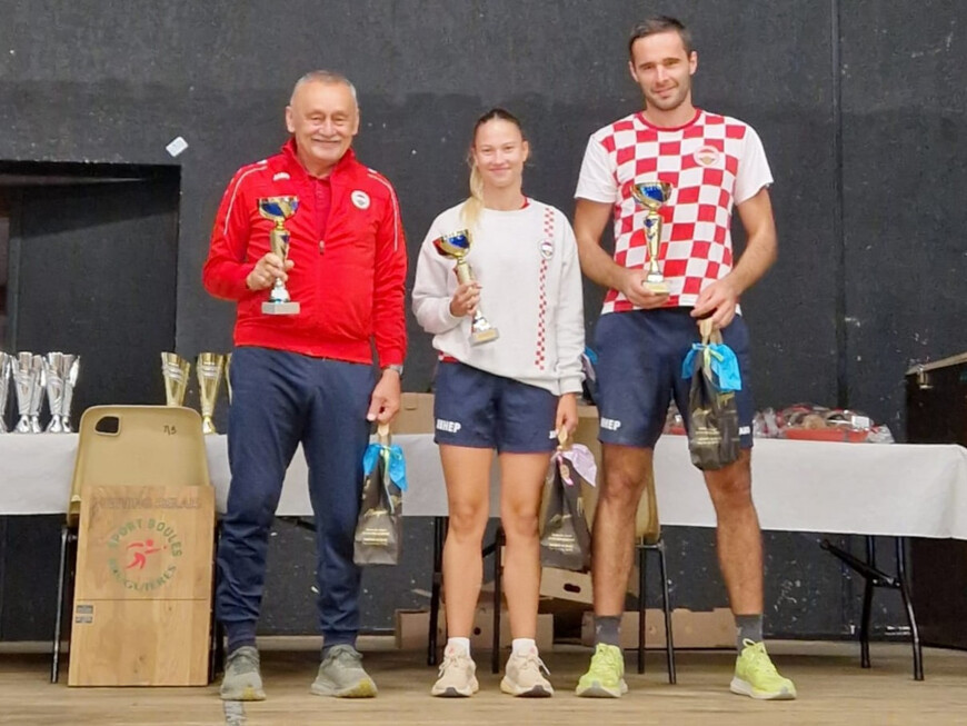 Ria Vojković i Marino Milićević s izbornikom Vjekoslavom Matetićem  (foto: HBS)