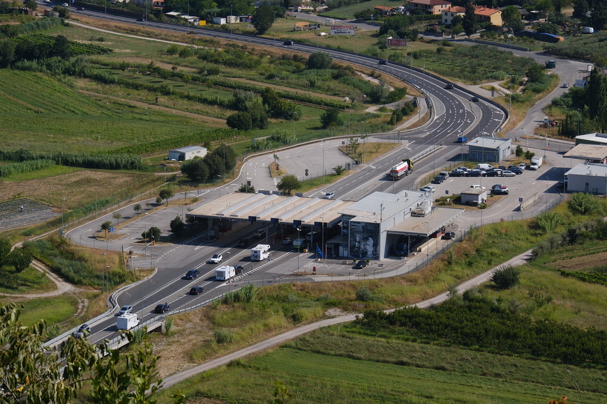 Granični prijelaz Kaštel (Snimio: Milivoj Mijošek)