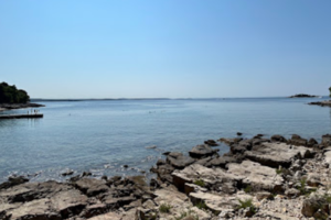 U Rovinju na plaži pronađen teško ozlijeđen muškarac. Nije jasno što mu se dogodilo