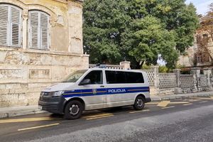 Na maloljetnika na romobilu naletio moped, oboje su lakše ozlijeđeni