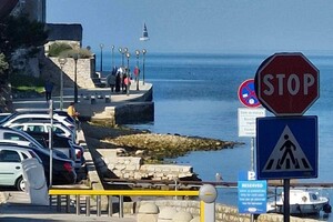 MORE VISOKO, NEBO DIMBOKO Pogledajte leteću jedrilicu nad Porečom