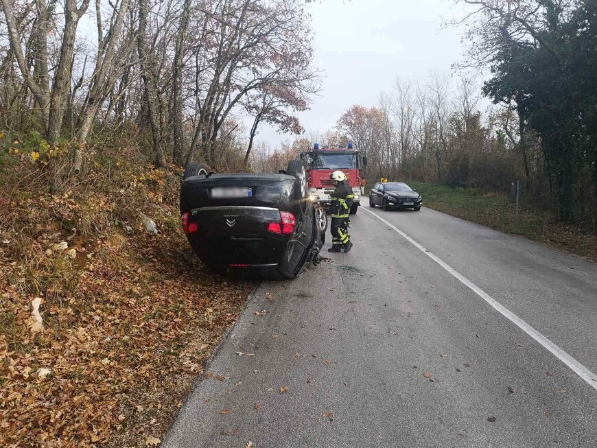 U nesreći je sudjelovalo jedno vozilo (Foto: JVP Labin)