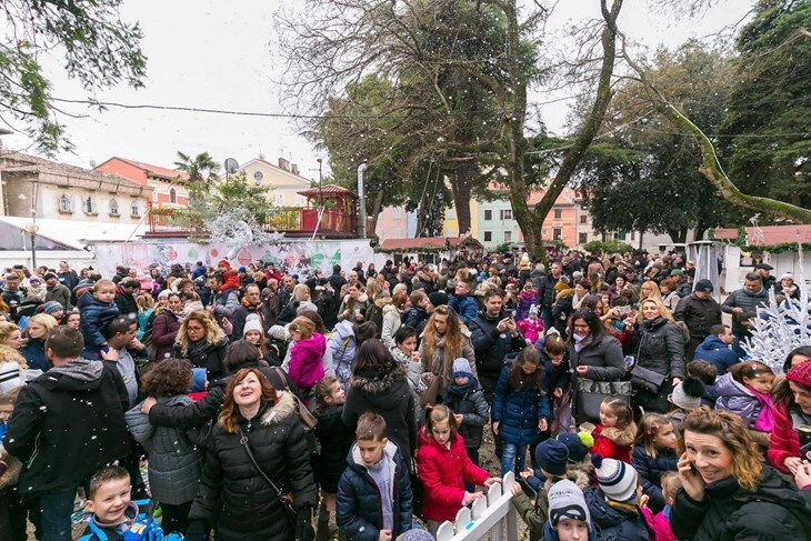 Blagdanska atmosfera u Poreču