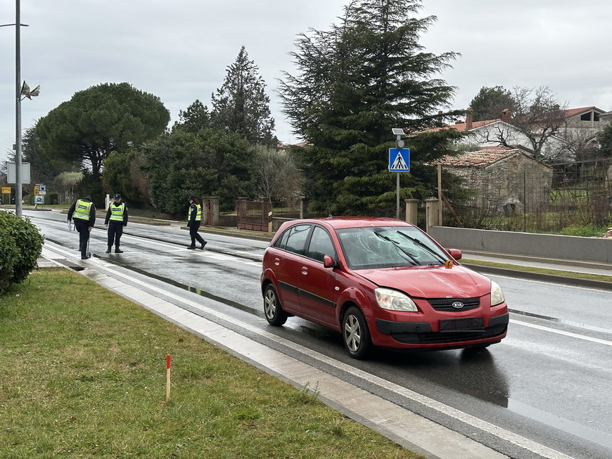 Prometna nesreća u ulici Zelenice (Foto: Nenad Čakić)  