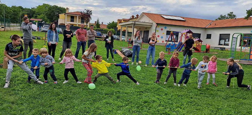 Mališani iz dječjeg vrtića u Vrećarima