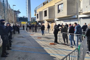 Na utakmici Istre i Hajduka jedini izgred pokušaj navijača da pijan uđe na stadion