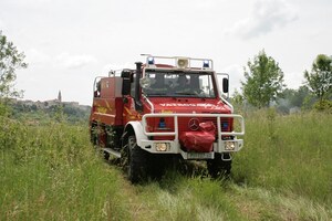 Palio grane i otpad pa benzinom užgao baraku. Pola grada ostalo je bez struje