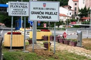 Alžirci na putu prema granici sa Slovenijom policiji bježali u šumu