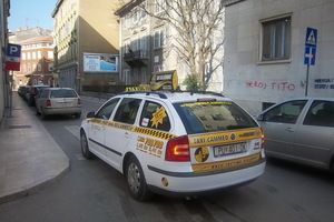 Kamere u autobusima potvrdile: Vozači Taxi Cammea vrbuju putnike na stajalištima Pulaprometa