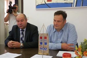 HDZ: Istra ima novaca, a bogami i ovaca koje se sistematski šišaju i strižu