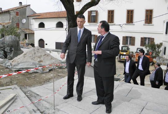 Kandidat za župana Valter Flego s Ivanom Frankovićem, načelnikom Općine Pićan 