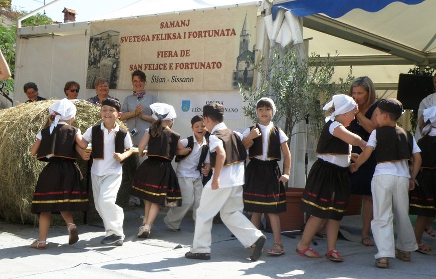 Bila je to prilika da i najmlađi pokažu što su naučili te kako nastavljaju koristiti kulturno nasljeđe u svakodnevnom životu