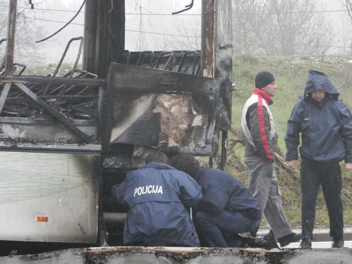 Policija istražuje uzrok požara 